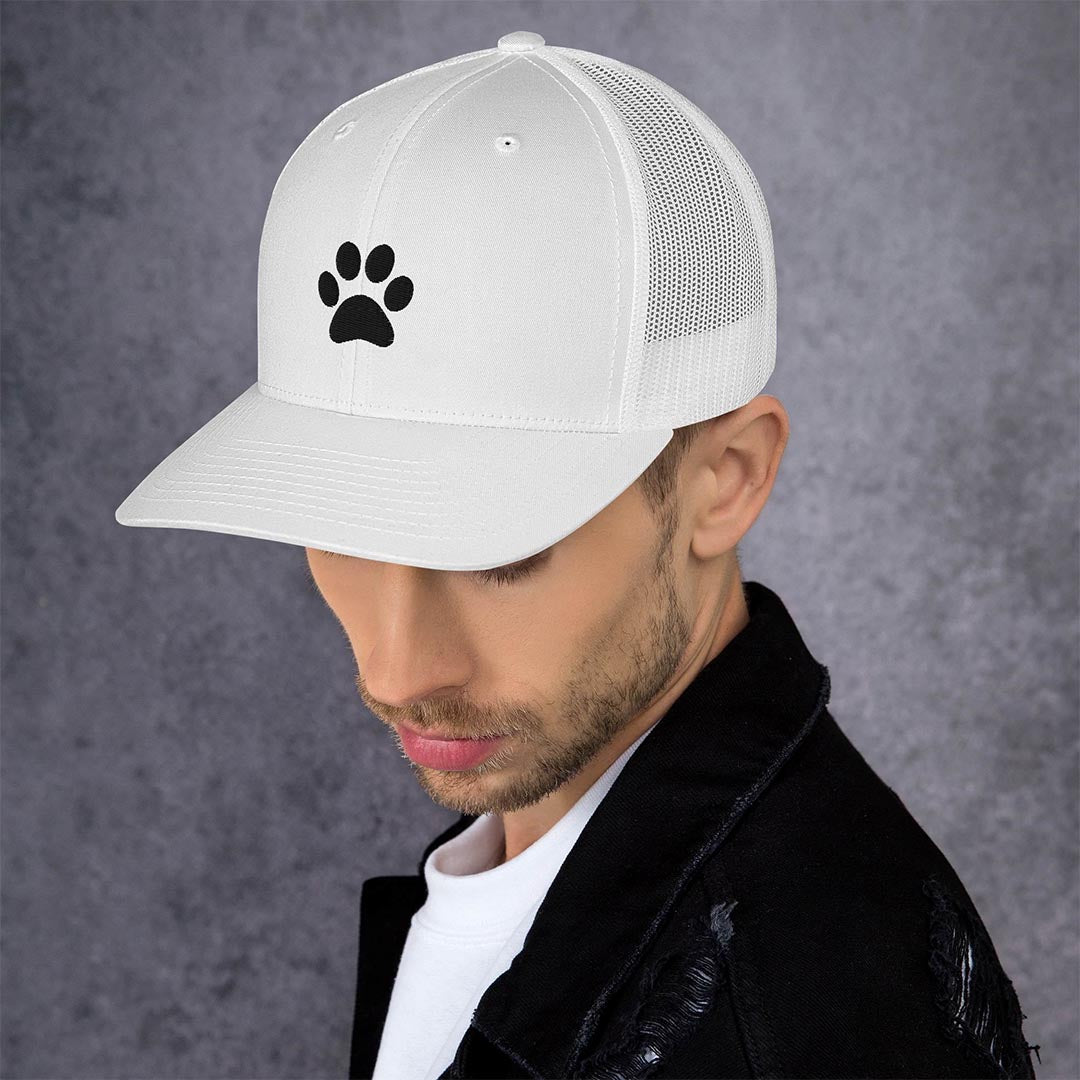 Model in Paw print trucker cap made for German Shepherd lovers and owners, white color - GSD Colony